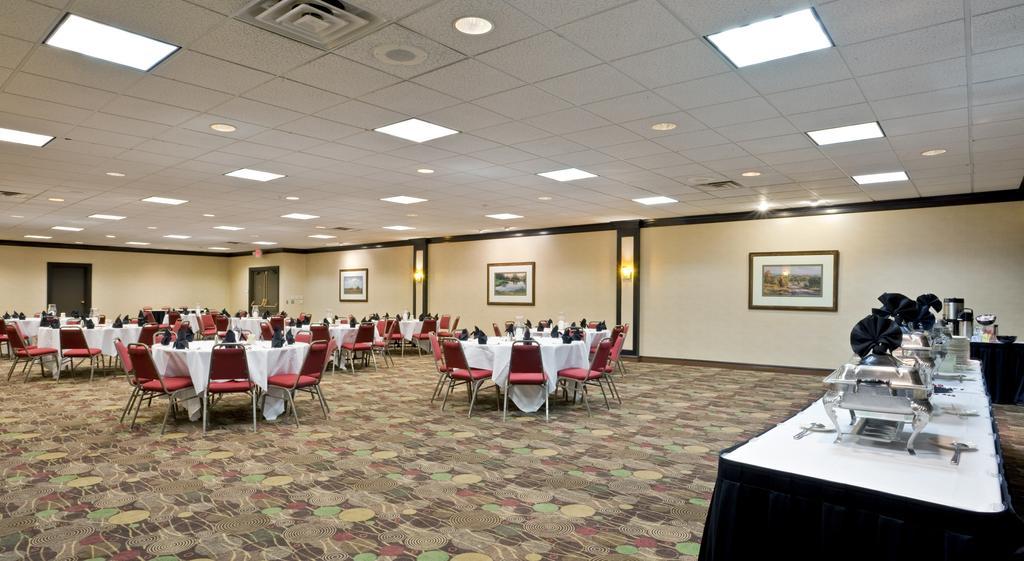 Holiday Inn Olathe Medical Center 레스토랑 사진